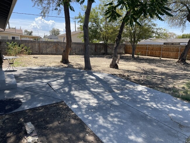 Photo - 69 N Allen St