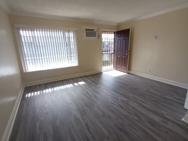 Photo - 2501 Edison Ave Unit 2501-15