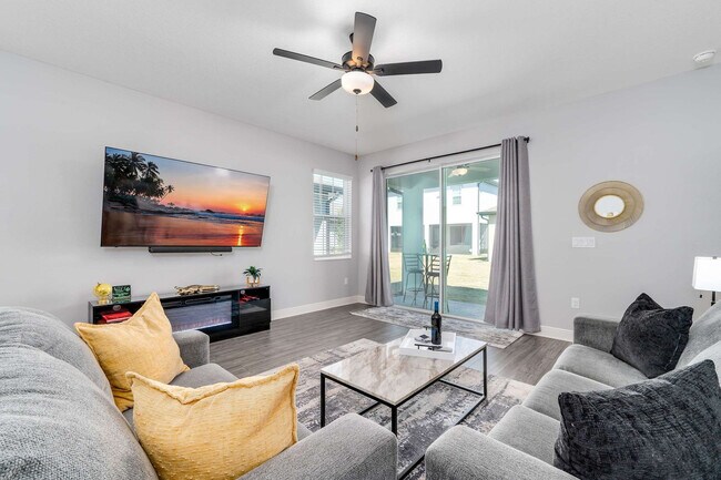 Building Photo - 7825 Somersworth Dr Unit SI ID1502697P