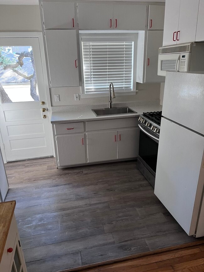 1009A Bonham Terrace Unit A