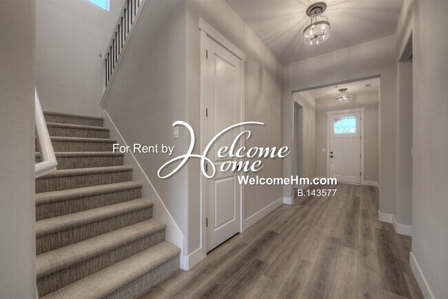 Photo - 262 Commodore Dr