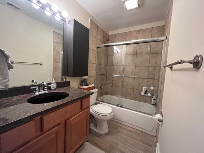 Photo - 5821 Oakwood Dr Unit F