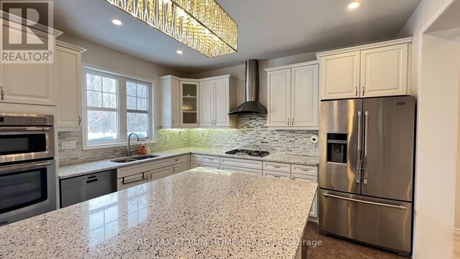 Photo - 2 Forest Grove Ln