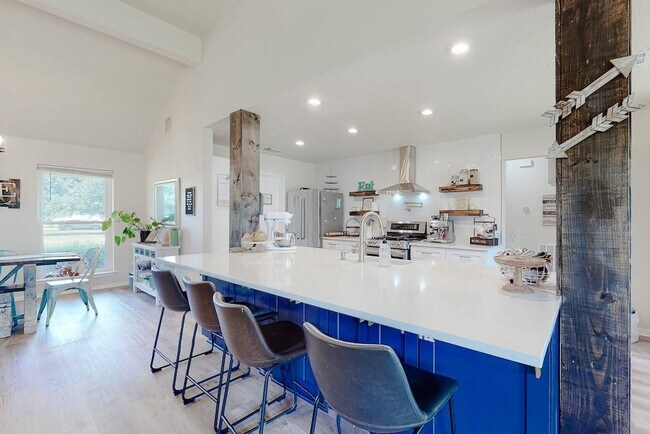 Photo - 2918 Amber Ln