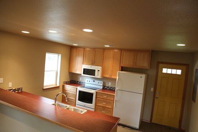 Photo - 710 Valencia St