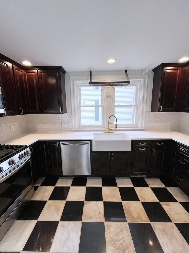 Photo - 1112 Salina St