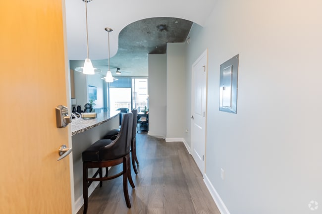 Building Photo - 400 W Peachtree St NW Rental