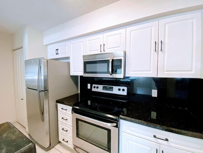 Photo - 530 S Park Rd Unit 16-11