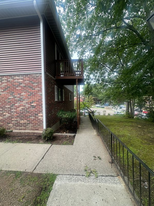 225 Edgemoor Rd