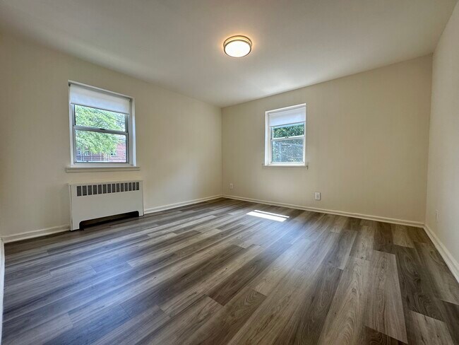 Photo - 11 Stratford Ave Unit 1B