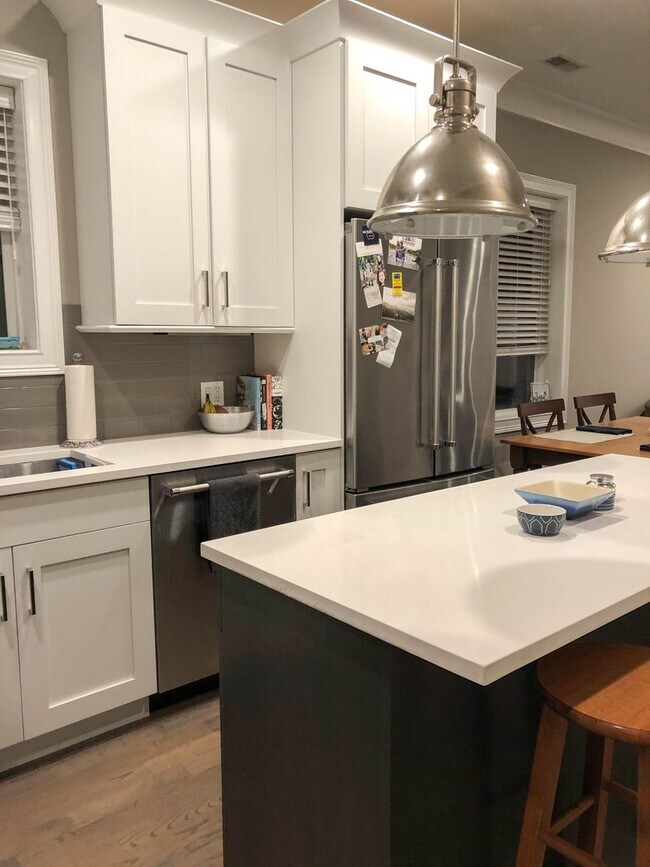 Photo - 878 W Lill Ave Unit 878-2