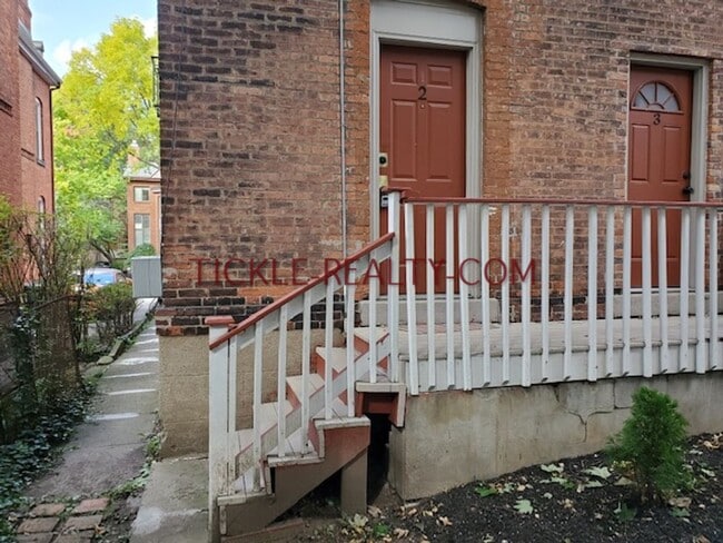 Building Photo - 103 Troup St Unit 2 Rental