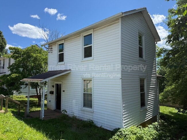 Building Photo - 2336 Aragon St