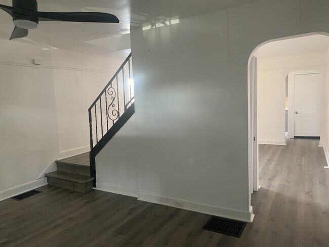 Photo - 525 Sunnyside Ave