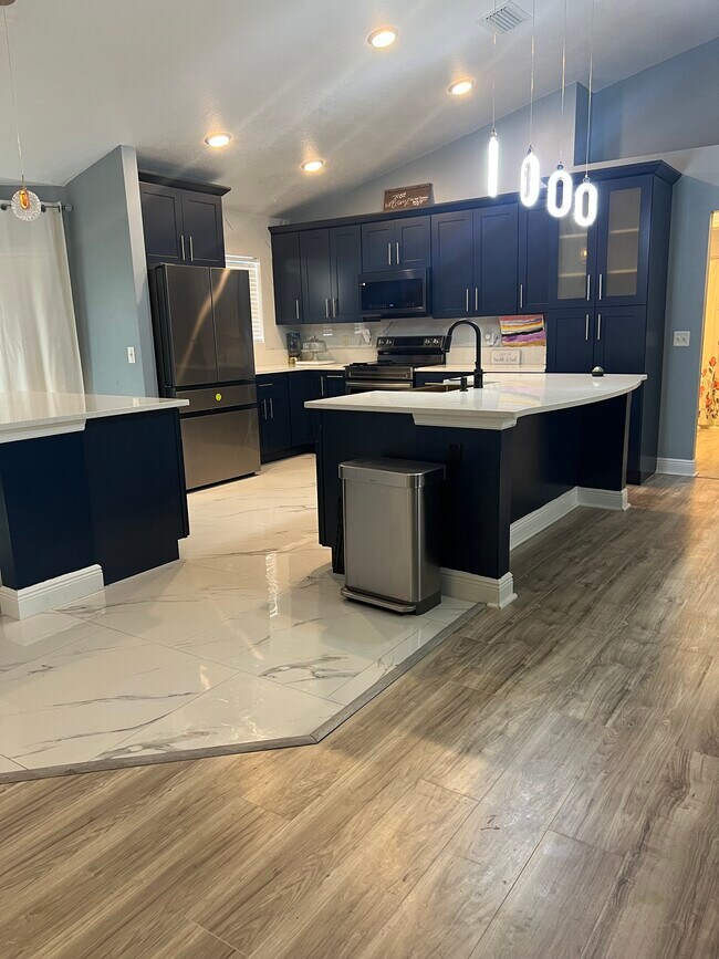 Photo - 701 SW Sarazen Ave