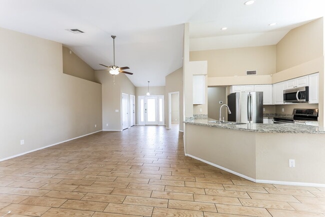 Photo - 10801 W Wagon Wheel Dr
