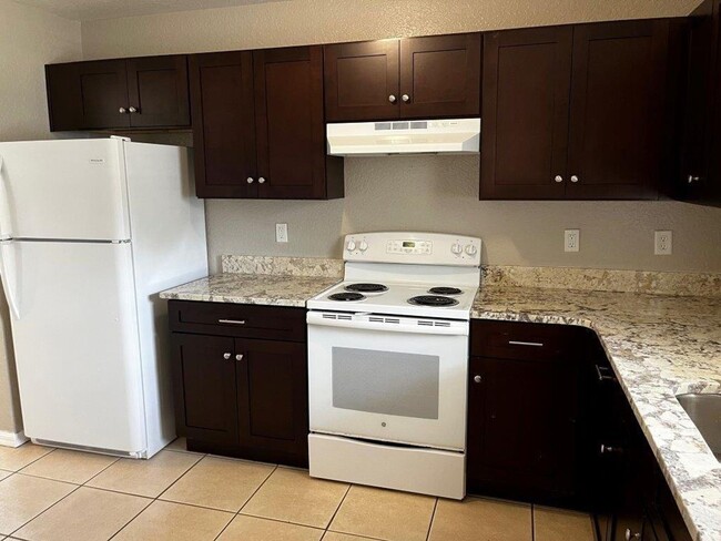 Photo - 354 Pearlwood St