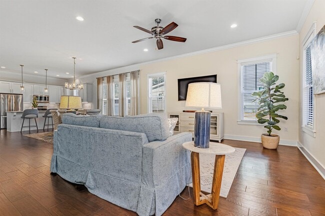 Photo - 411 Glenview Dr
