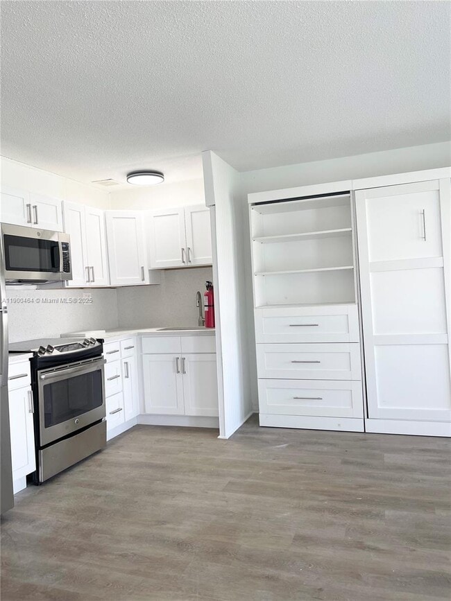 Photo - 5821 NE 18th Ave Unidad 3