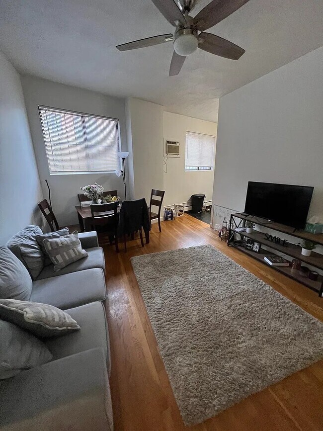 12 Columbus Sq Unit 1