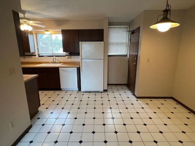 Photo - 1807 Greenfield Ln SW Unidad 1