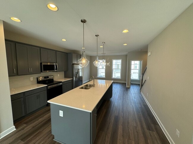 Photo - Townhouse for Rent in Preston Lake!