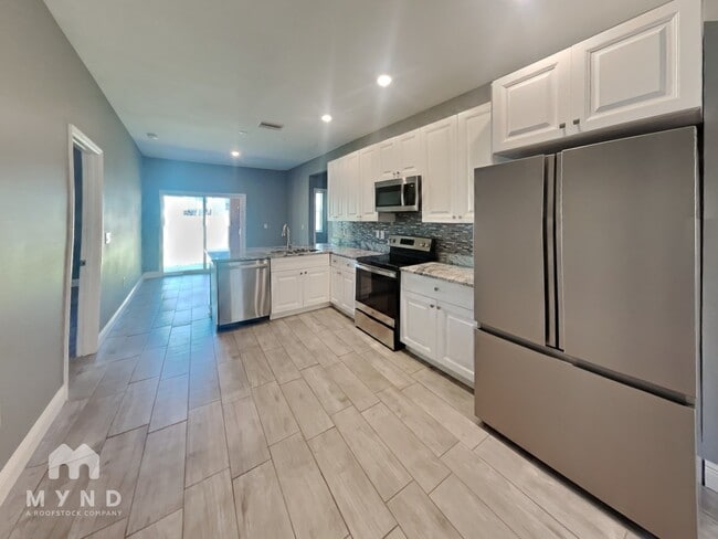 Photo - 8408 N 17th St