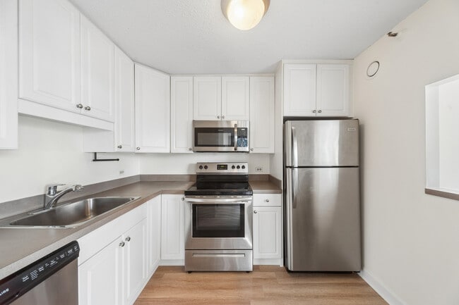 Photo - 10 E Ontario St Unit 2008