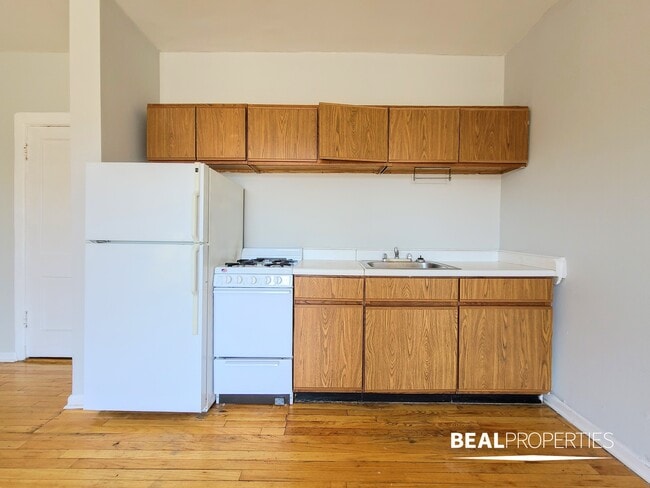 Photo - 1050 W George St Unit Studio