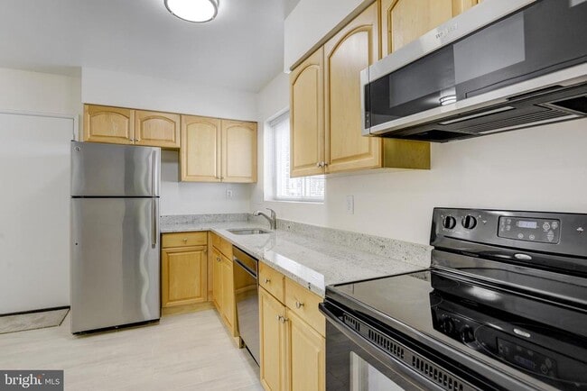 Photo - 5107 Bradley Blvd