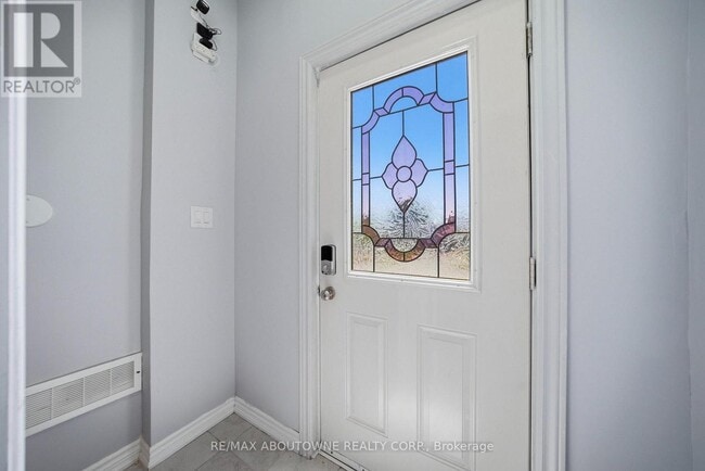 Photo - 146 Bankside Dr