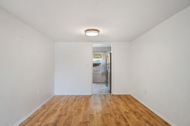 Photo - 3 to 4 Bed/3 1/2 Bath. Pet friendly. Reserved Parking