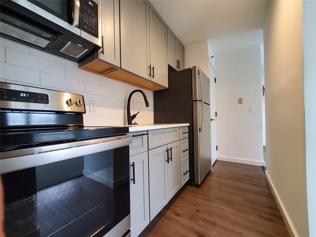 Photo - 100 Mariners Way Unit 203