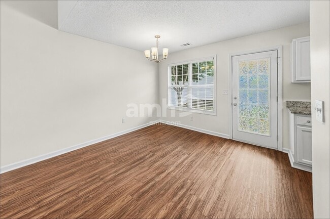 Photo - 294 Greystone Cir