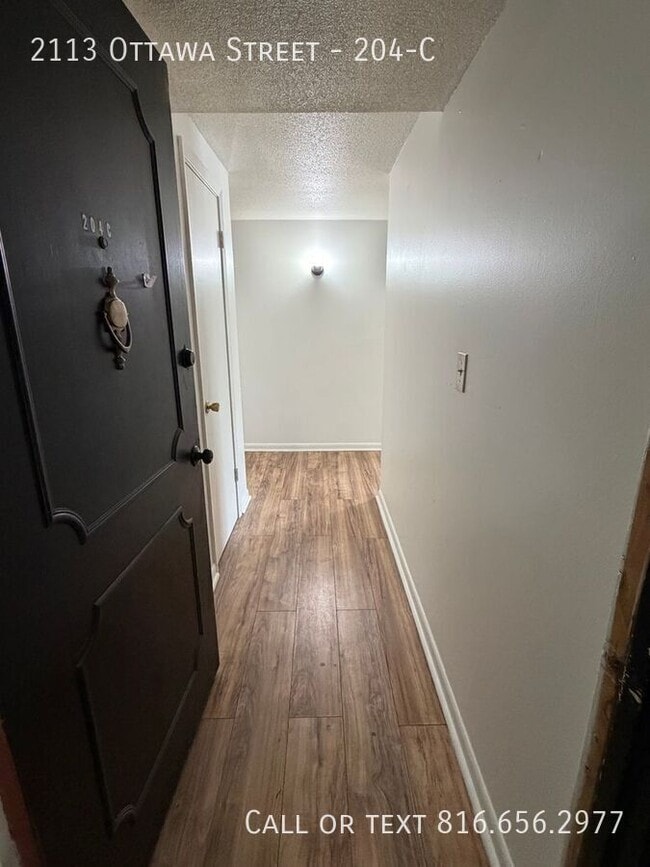Photo - 2113 Ottawa St Unit 204-C