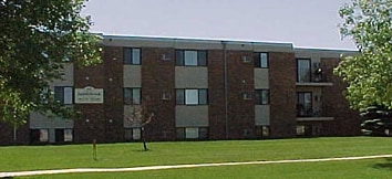 Saddlebrook - Saddlebrook Apartments