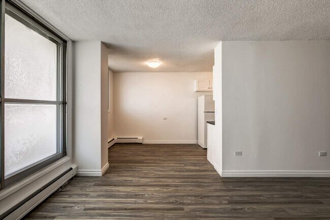 Photo - Riverside Towers