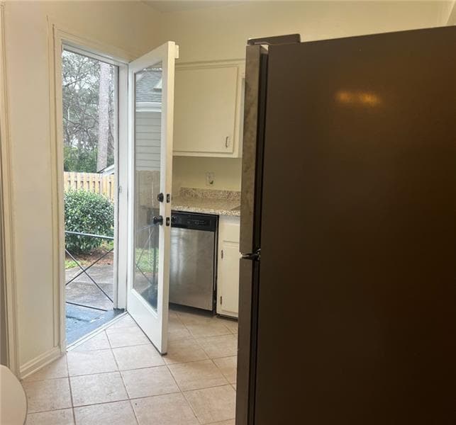 Photo - 977 Lindridge Way NE