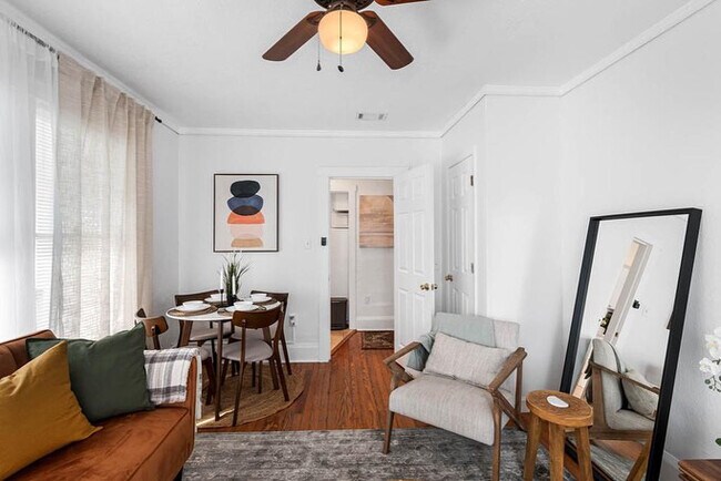 Photo - 2575 S Himes Ave Unidad B