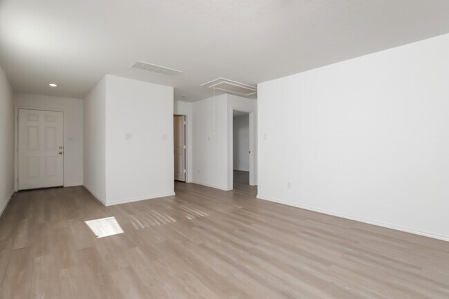 Photo - 14322 Calaveras Creek