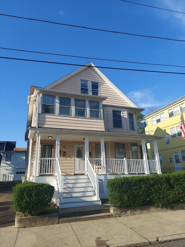 12 East Street Condo Unit 3 Condo for Rent in Ansonia, CT