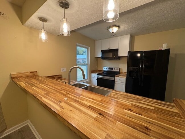 Photo - 619 Randolph Rd