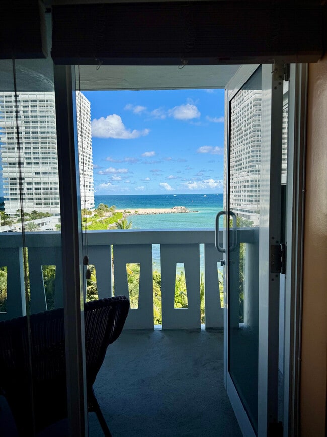 Photo - 2100 S Ocean Dr Unidad 6a