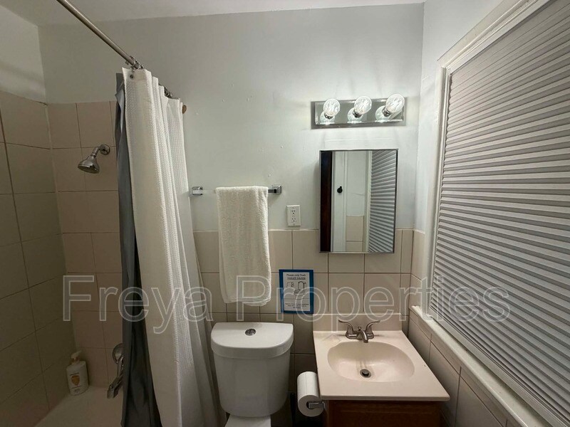 Photo - 1206 39th St Unit 2