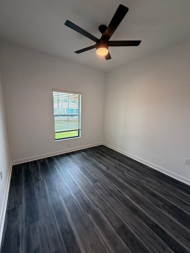 Photo - 5141-5143 27th St SW