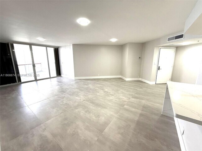 Photo - 6767 Collins Ave Unidad 1501