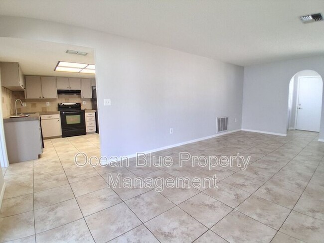 Photo - 8732 Elm Leaf Ct