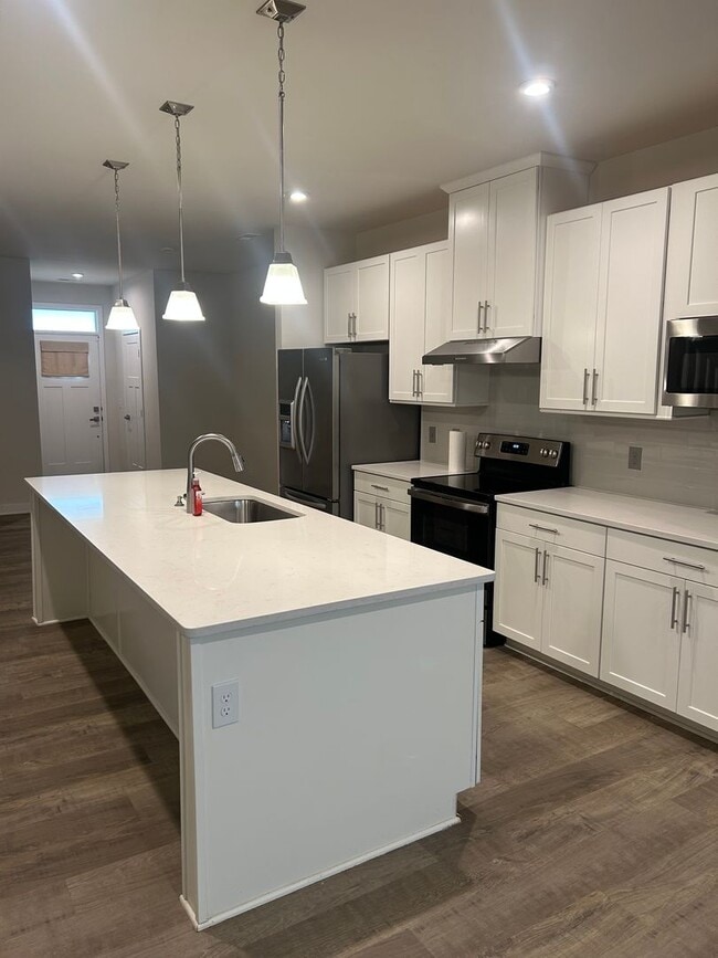 Photo - Simpsonville - 3/ 2.5, 1952 SF