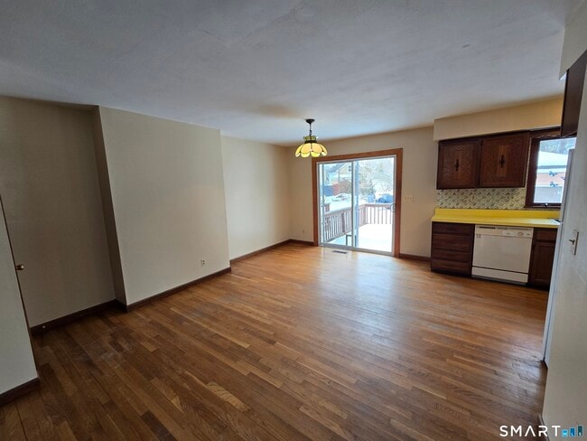 Photo - 7 Bryson Ave