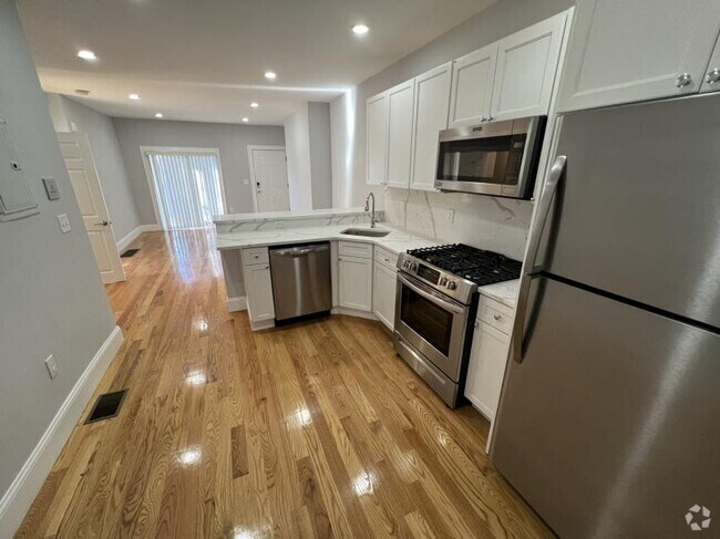 Building Photo - 1.0 bedroom in Cambridge Massachusetts 02140 Unit U2 Rental